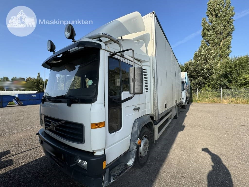 Volvo FL6 220 - Camión caja cerrada: foto 2 Volvo FL6 220 - Camión caja cerrada: foto 2