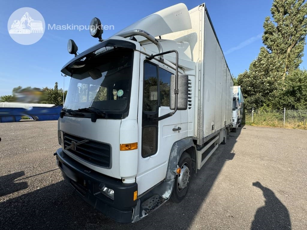 Volvo FL6 220 - Camión caja cerrada: foto 3 Volvo FL6 220 - Camión caja cerrada: foto 3