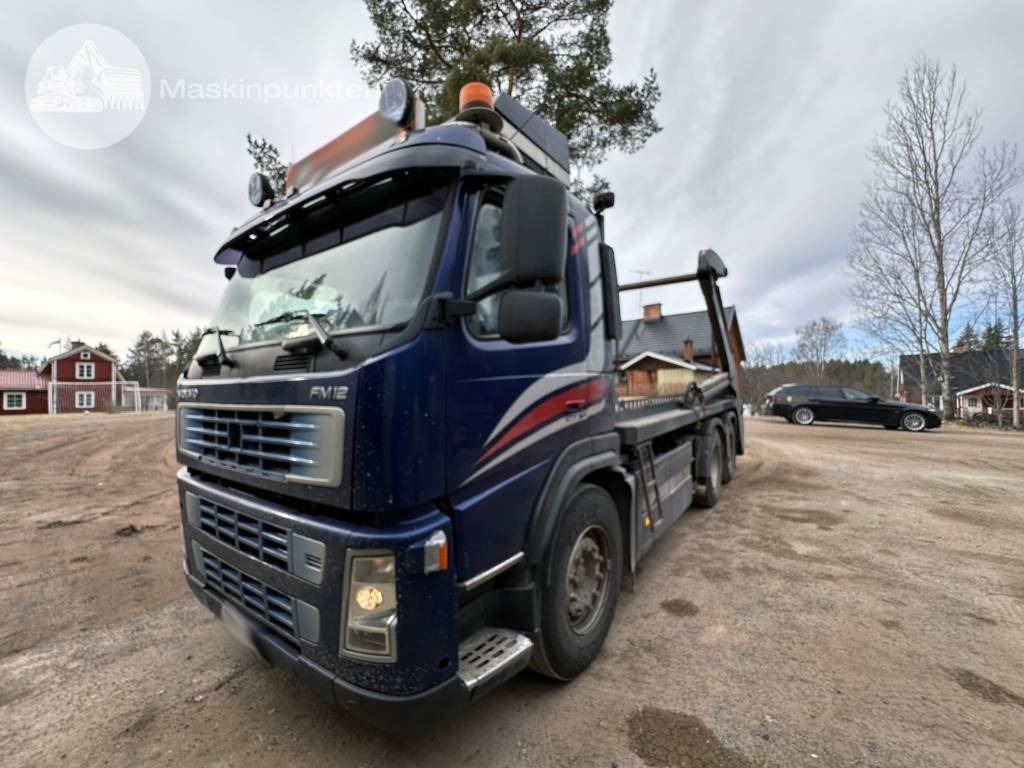 Volvo FM 12 420 LAXO Liftdumper + lastväxlare + flak - Camión portacontenedor de cadenas: foto 1 Volvo FM 12 420 LAXO Liftdumper + lastväxlare + flak - Camión portacontenedor de cadenas: foto 1