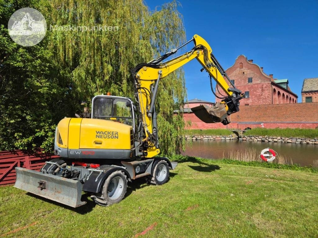 Wacker Neuson EW 100 med vagn - Excavadora de ruedas: foto 4 Wacker Neuson EW 100 med vagn - Excavadora de ruedas: foto 4