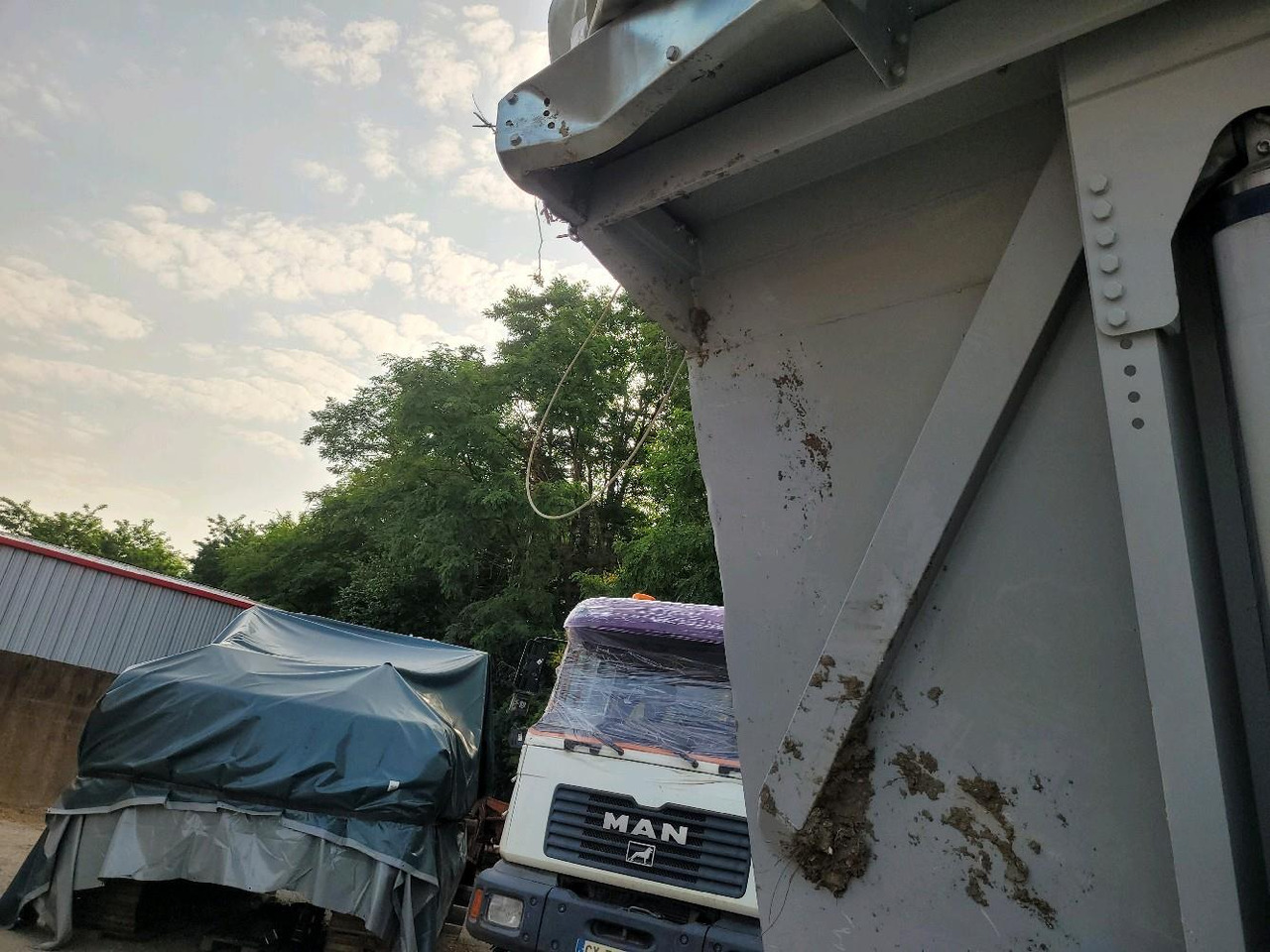 Semirremolque volquete BENALU BENNE C39 3 ESSIEUX: foto 13