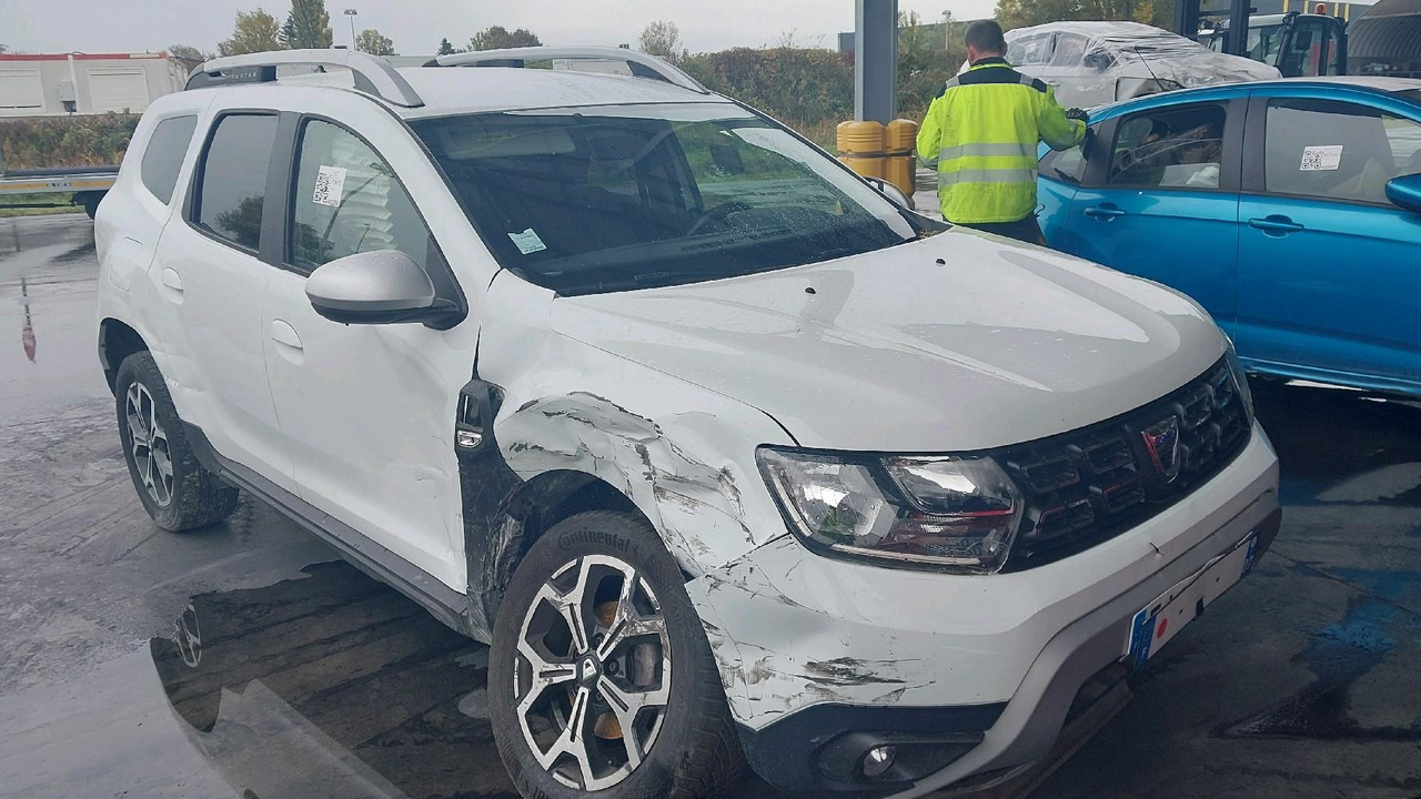 DACIA DUSTER II 1.5 BLUEDCI 115 - Coche: foto 2 DACIA DUSTER II 1.5 BLUEDCI 115 - Coche: foto 2