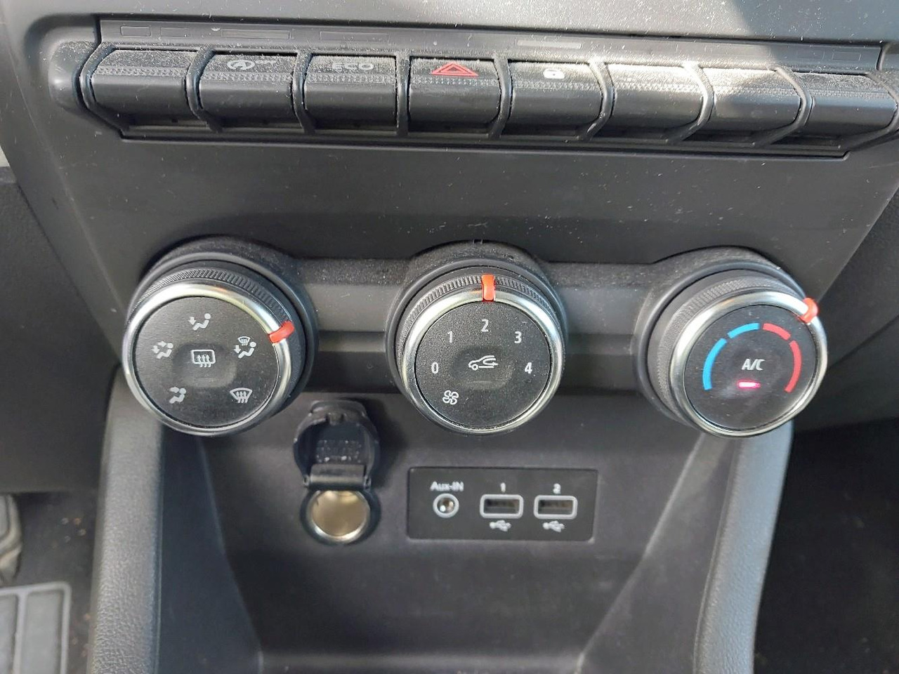 Coche RENAULT CLIO V 1.0 TCE 90 EVOLUTION: foto 14 Coche RENAULT CLIO V 1.0 TCE 90 EVOLUTION: foto 14