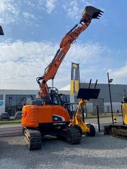 Doosan DX140LCR-5 - Excavadora de cadenas: foto 1 Doosan DX140LCR-5 - Excavadora de cadenas: foto 1