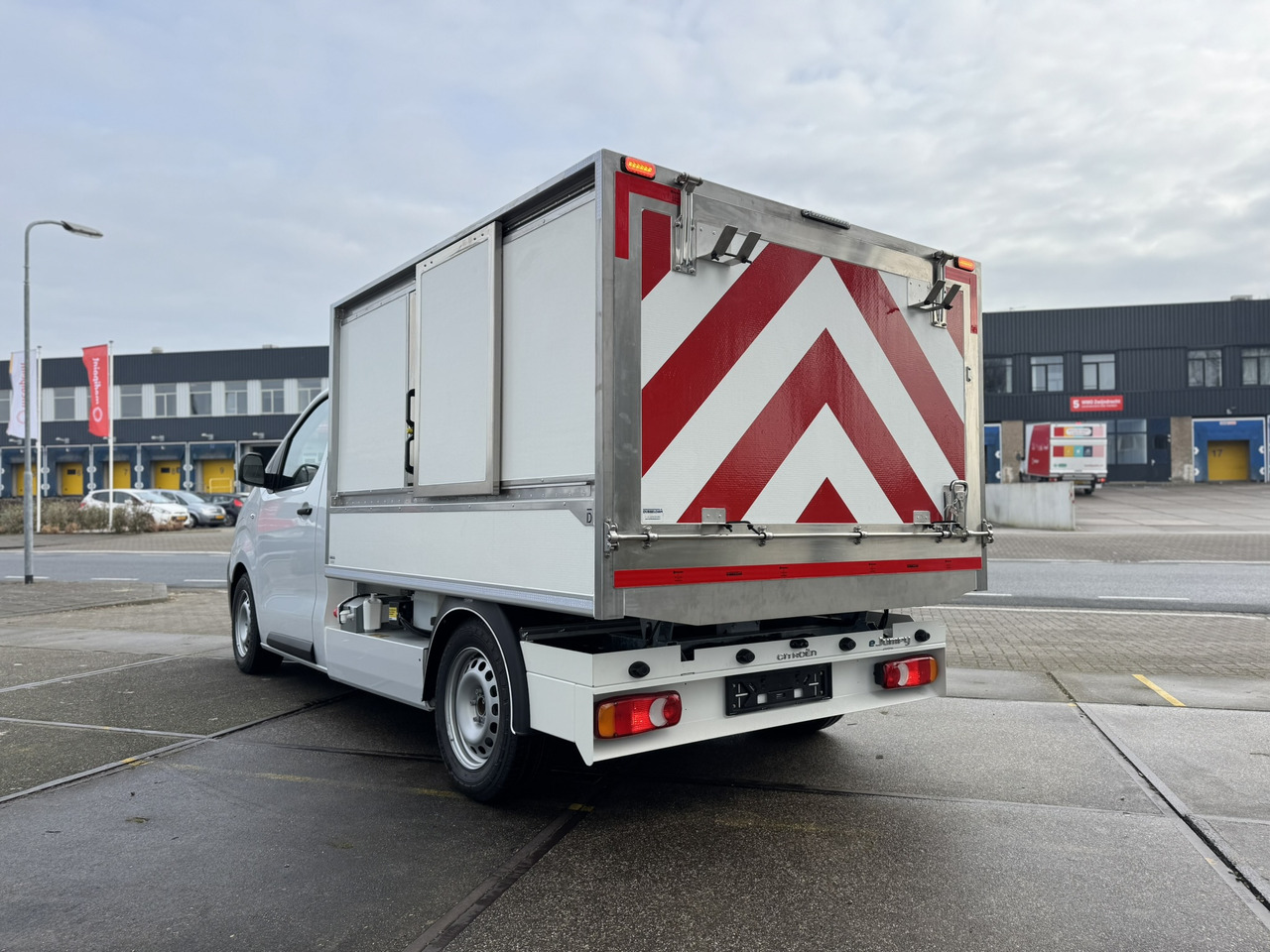 Citroen E-Jumpy veegvuil zijbelader seitenlader mullfahrzeug - Volquete furgoneta, Furgoneta eléctrica: foto 4 Citroen E-Jumpy veegvuil zijbelader seitenlader mullfahrzeug - Volquete furgoneta, Furgoneta eléctrica: foto 4