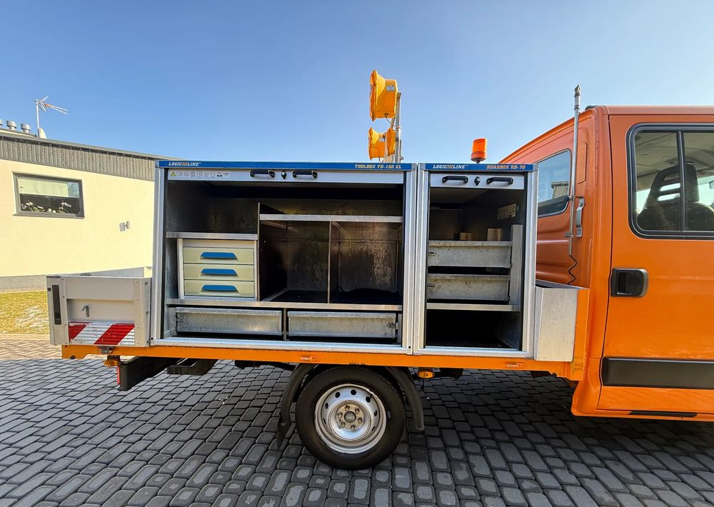 Iveco DAILY 35S13 - Furgoneta con caja de lona: foto 5 Iveco DAILY 35S13 - Furgoneta con caja de lona: foto 5