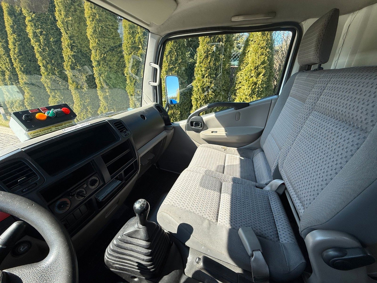 Leasing de  Nissan CABSTAR 17 M MANUAL GEARBOX LOW KMS Nissan CABSTAR 17 M MANUAL GEARBOX LOW KMS: foto 11