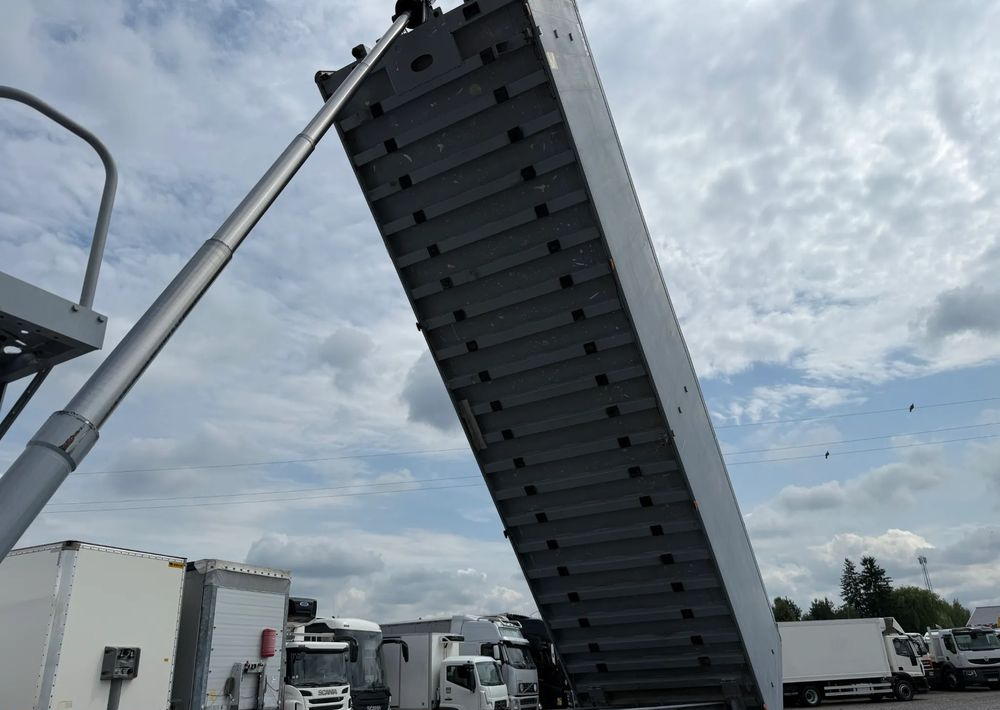 Stas 51 m3 OSIE MERCEDES PODNOSZONA OŚ - Semirremolque volquete: foto 3 Stas 51 m3 OSIE MERCEDES PODNOSZONA OŚ - Semirremolque volquete: foto 3