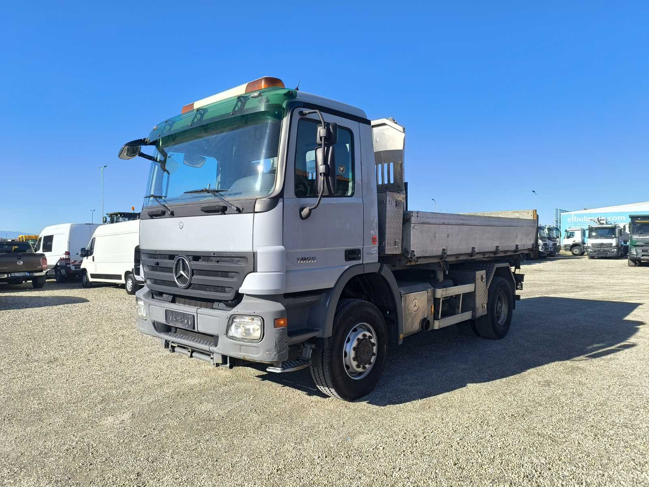 MERCEDES-BENZ Actros 1855 4X4 - Camión volquete: foto 3 MERCEDES-BENZ Actros 1855 4X4 - Camión volquete: foto 3
