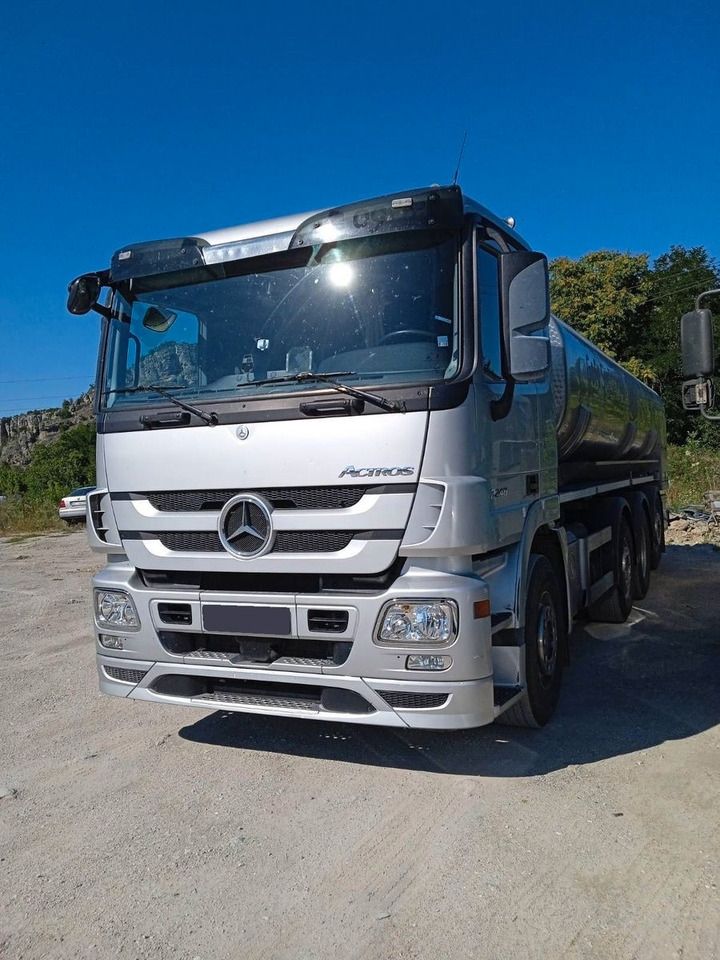 Mercedes-Benz ACTROS 3248 - Camión cisterna: foto 2 Mercedes-Benz ACTROS 3248 - Camión cisterna: foto 2