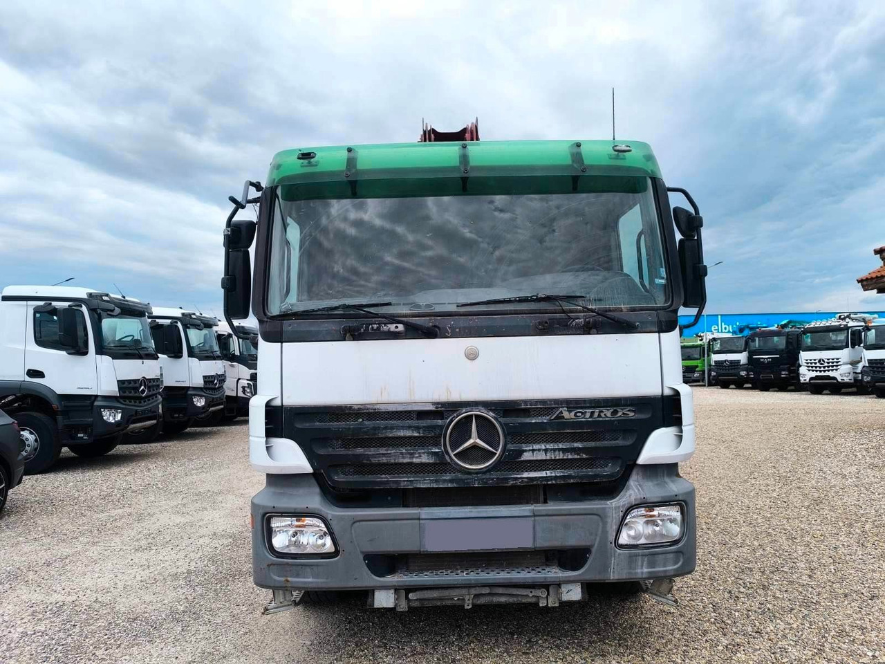 Mercedes-Benz ACTROS 3341 JUNJIN JXR 38-4 - Bomba de hormigón: foto 2 Mercedes-Benz ACTROS 3341 JUNJIN JXR 38-4 - Bomba de hormigón: foto 2