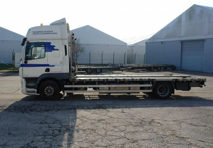 DAF CF 410 EURO 6 Laweta - Platforma super stan - Camión caja abierta: foto 4 DAF CF 410 EURO 6 Laweta - Platforma super stan - Camión caja abierta: foto 4