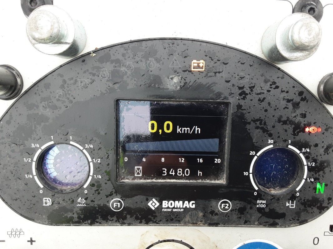 BOMAG IT BF 200 C-2 S200 TV Stage V/Tier 4f - Pavimentadora de asfalto: foto 3 BOMAG IT BF 200 C-2 S200 TV Stage V/Tier 4f - Pavimentadora de asfalto: foto 3