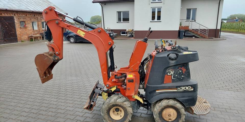 Ditch Witch R300 - Zanjadora: foto 1 Ditch Witch R300 - Zanjadora: foto 1
