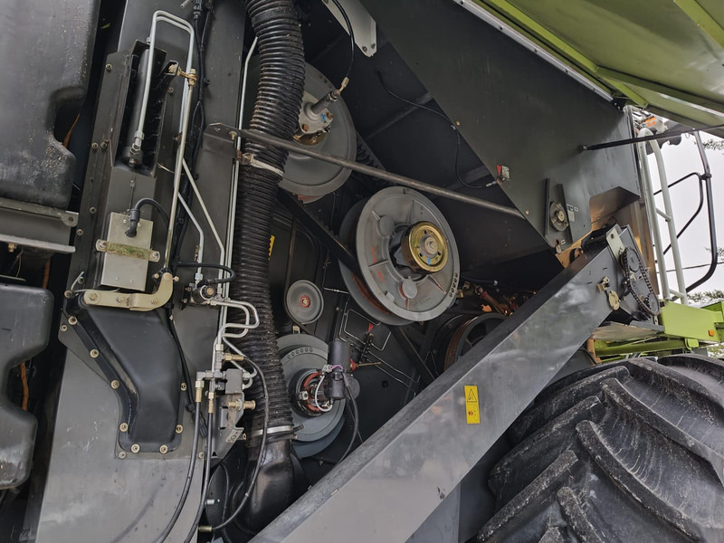 Cosechadora de granos Claas Lexion 670: foto 17