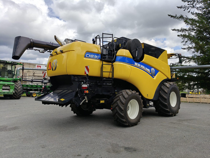 New Holland CX 8.90 - Cosechadora de granos: foto 3 New Holland CX 8.90 - Cosechadora de granos: foto 3