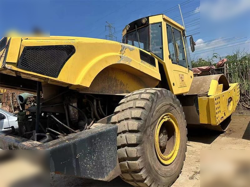 BOMAG BW226DH-4 - Rodillo: foto 5 BOMAG BW226DH-4 - Rodillo: foto 5