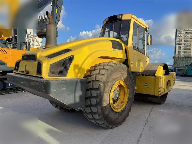 BOMAG BW226DH-4 - Rodillo: foto 4 BOMAG BW226DH-4 - Rodillo: foto 4