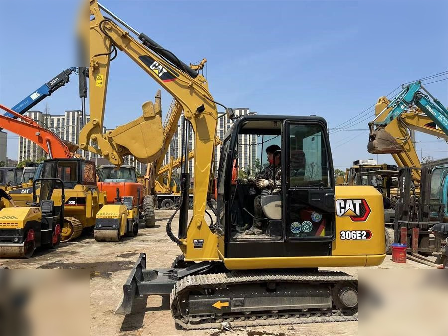 CATERPILLAR 306E2 - Excavadora de cadenas: foto 1 CATERPILLAR 306E2 - Excavadora de cadenas: foto 1
