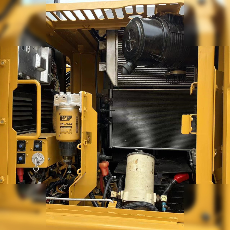 Excavadora de cadenas CATERPILLAR 313D2 GC: foto 8 Excavadora de cadenas CATERPILLAR 313D2 GC: foto 8