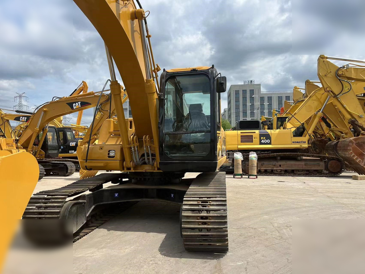 CATERPILLAR 320CL - Excavadora de cadenas: foto 3 CATERPILLAR 320CL - Excavadora de cadenas: foto 3