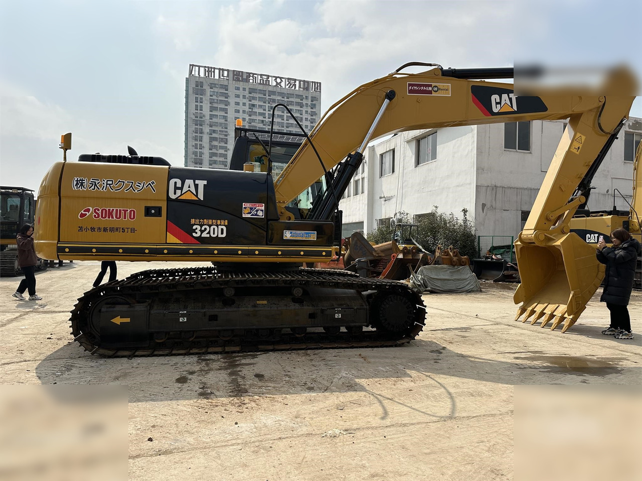 CATERPILLAR 320D - Excavadora de cadenas: foto 1 CATERPILLAR 320D - Excavadora de cadenas: foto 1