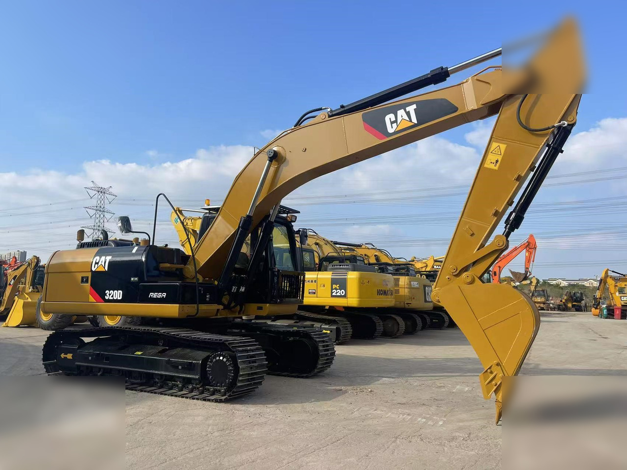 CATERPILLAR 320D - Excavadora de cadenas: foto 4 CATERPILLAR 320D - Excavadora de cadenas: foto 4