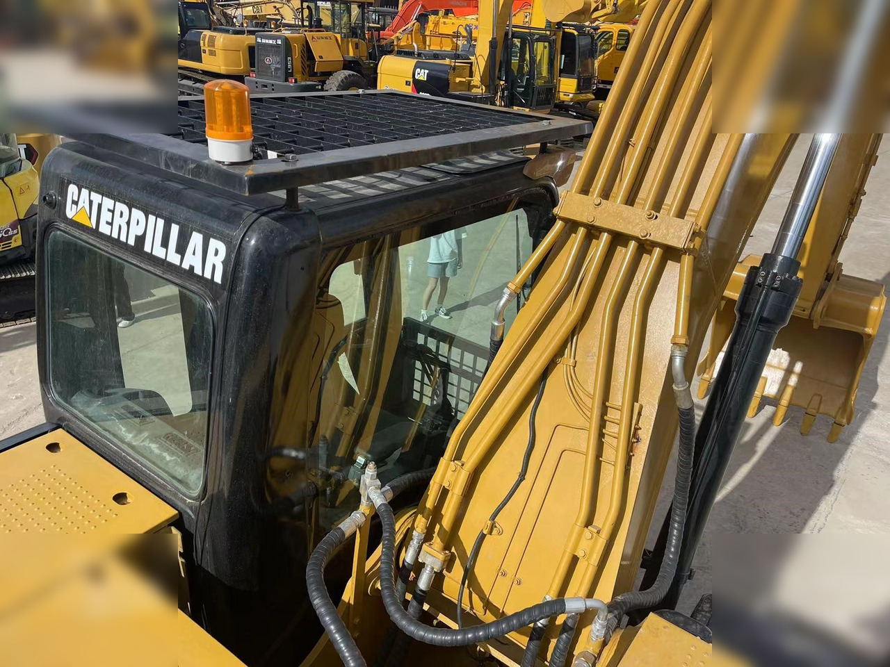 CATERPILLAR 320D - Excavadora de cadenas: foto 4 CATERPILLAR 320D - Excavadora de cadenas: foto 4