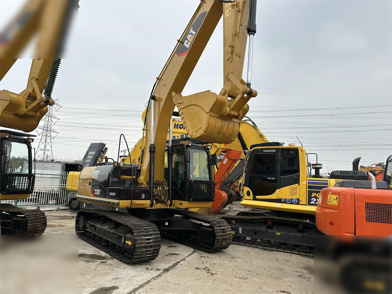 CATERPILLAR 320D - Excavadora de cadenas: foto 3 CATERPILLAR 320D - Excavadora de cadenas: foto 3