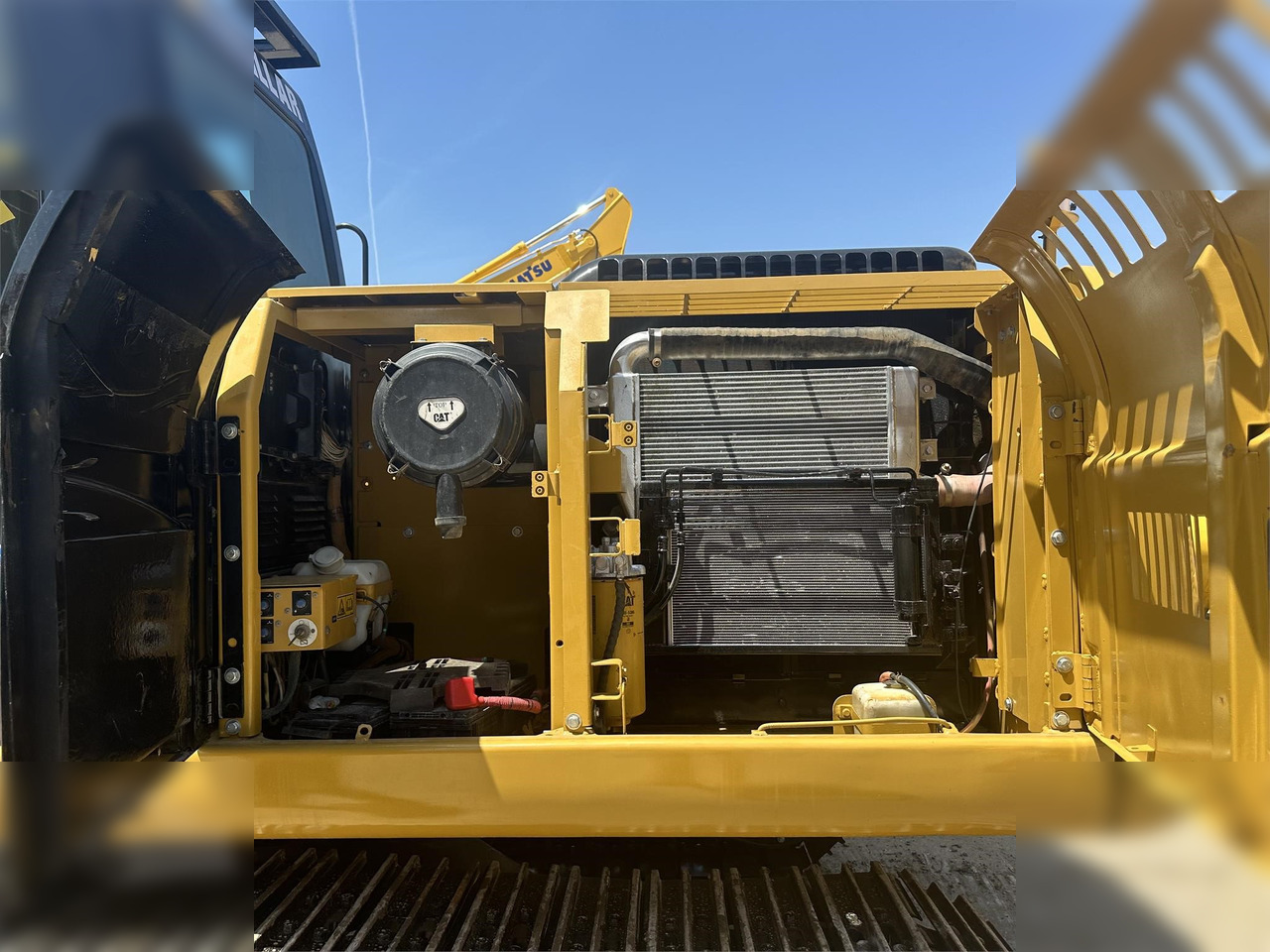 CATERPILLAR 323DL - Excavadora de cadenas: foto 4 CATERPILLAR 323DL - Excavadora de cadenas: foto 4