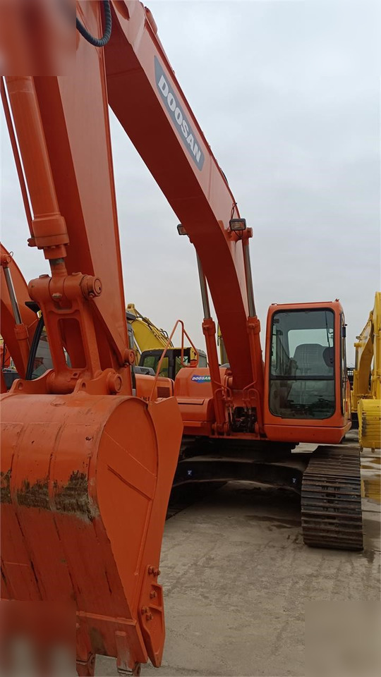 Excavadora de cadenas DOOSAN DH220 LC-7: foto 6