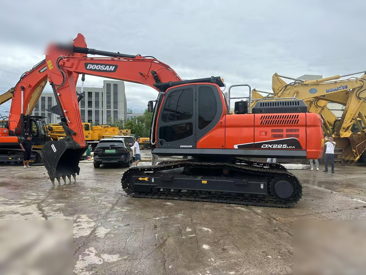 DOOSAN DX225 LCA - Excavadora de cadenas: foto 2 DOOSAN DX225 LCA - Excavadora de cadenas: foto 2