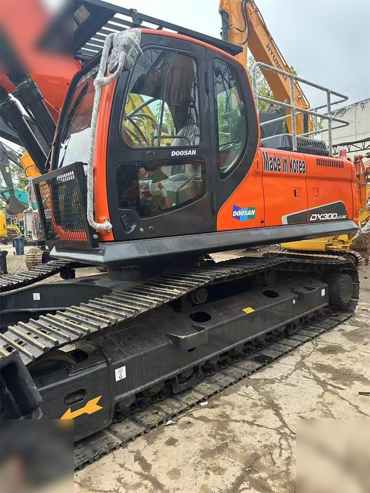 Excavadora de cadenas DOOSAN DX300 LC-9C: foto 7
