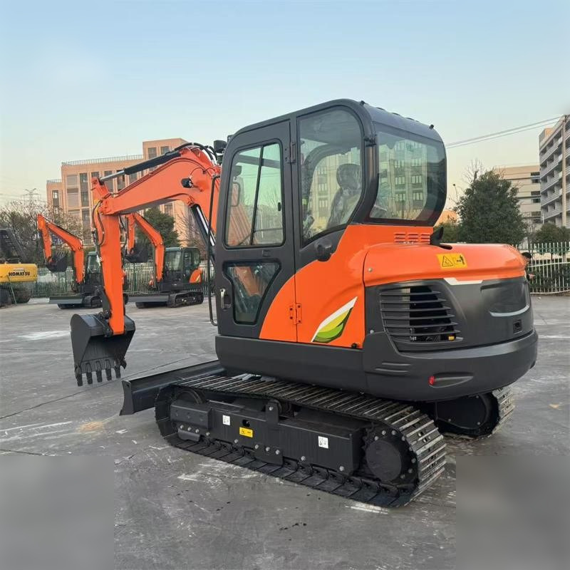 DOOSAN DX60E-10N - Excavadora de cadenas: foto 1 DOOSAN DX60E-10N - Excavadora de cadenas: foto 1