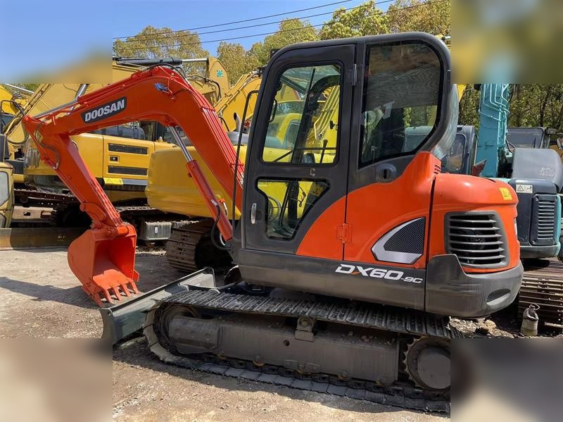 DOOSAN DX60E-9C - Miniexcavadora: foto 1 DOOSAN DX60E-9C - Miniexcavadora: foto 1