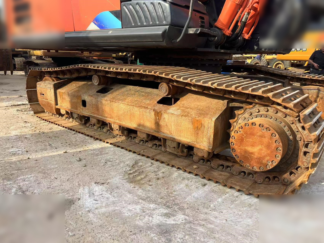 HITACHI ZX350H-5G - Excavadora de cadenas: foto 4 HITACHI ZX350H-5G - Excavadora de cadenas: foto 4
