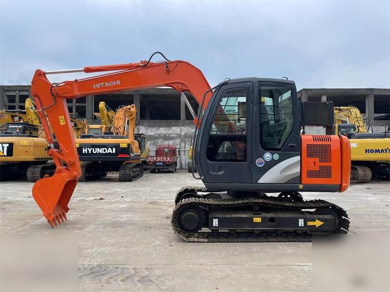 HITACHI ZX70 - Excavadora de cadenas: foto 2 HITACHI ZX70 - Excavadora de cadenas: foto 2