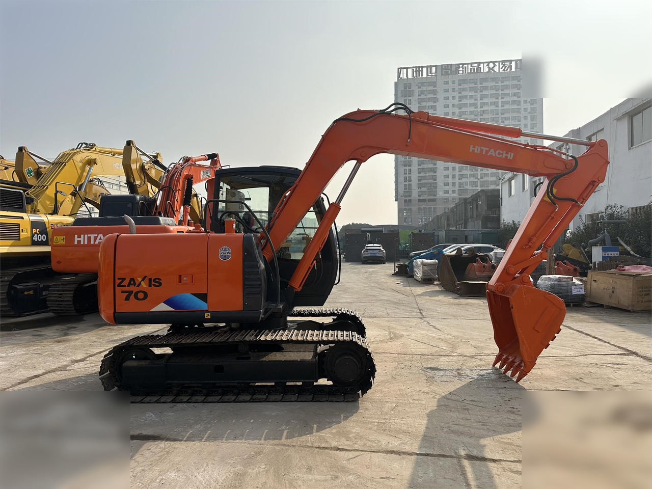 HITACHI ZX70 - Excavadora de cadenas: foto 2 HITACHI ZX70 - Excavadora de cadenas: foto 2