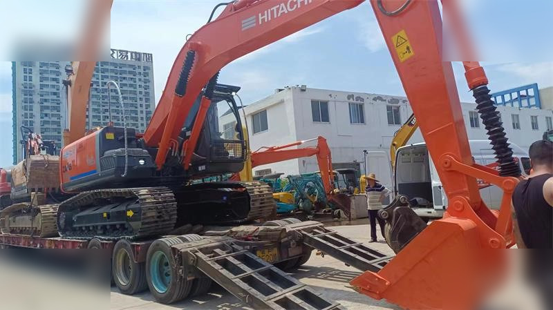 HITACHI ZX70 - Excavadora de cadenas: foto 2 HITACHI ZX70 - Excavadora de cadenas: foto 2