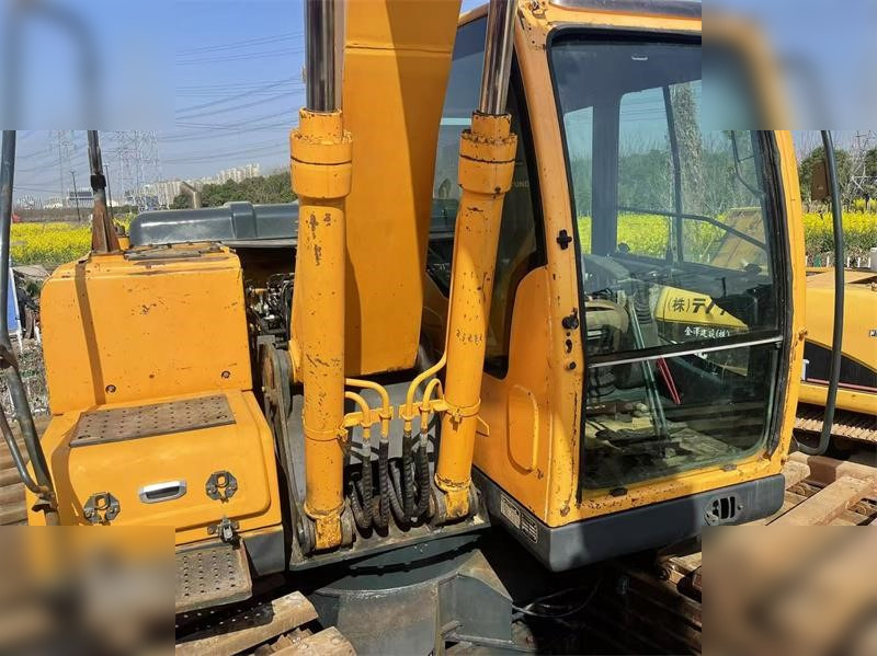 HYUNDAI ROBEX 150 LC-9 - Excavadora anfibia: foto 5 HYUNDAI ROBEX 150 LC-9 - Excavadora anfibia: foto 5