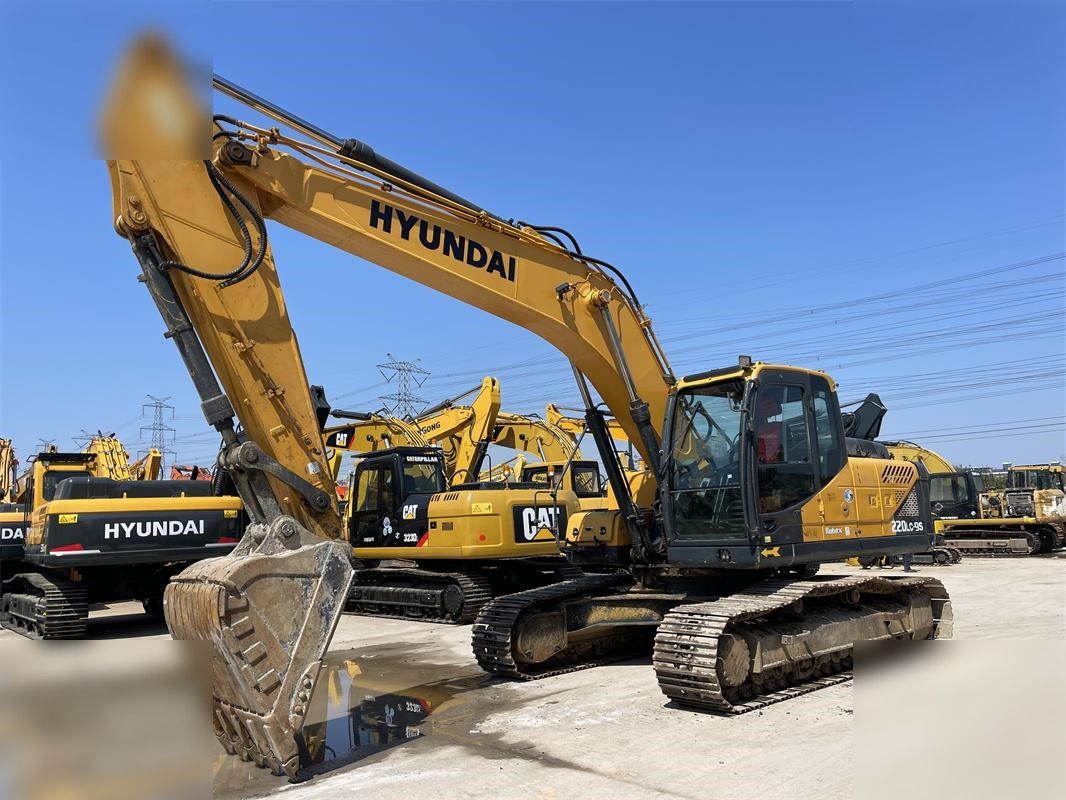 HYUNDAI ROBEX 220 LC-9S - Excavadora de cadenas: foto 1 HYUNDAI ROBEX 220 LC-9S - Excavadora de cadenas: foto 1