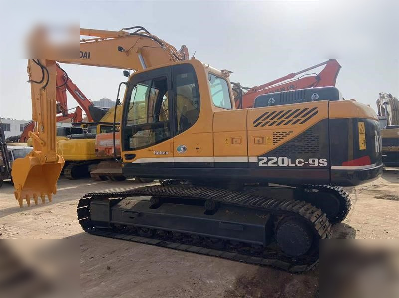 HYUNDAI ROBEX 220 LC-9S - Excavadora de cadenas: foto 1 HYUNDAI ROBEX 220 LC-9S - Excavadora de cadenas: foto 1