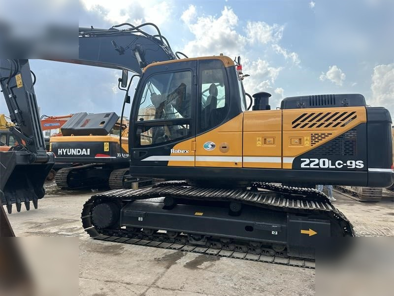 HYUNDAI ROBEX 220 LC-9S - Excavadora de cadenas: foto 3 HYUNDAI ROBEX 220 LC-9S - Excavadora de cadenas: foto 3