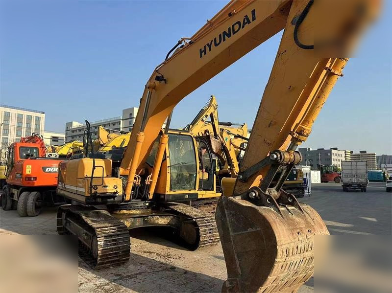 HYUNDAI ROBEX 220 LC-9S - Excavadora de cadenas: foto 4 HYUNDAI ROBEX 220 LC-9S - Excavadora de cadenas: foto 4