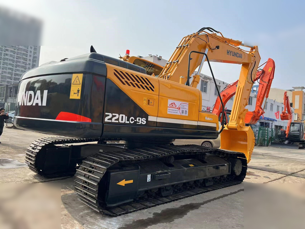 HYUNDAI ROBEX 220 LC-9S - Excavadora de cadenas: foto 3 HYUNDAI ROBEX 220 LC-9S - Excavadora de cadenas: foto 3
