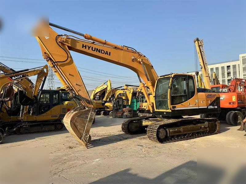 HYUNDAI ROBEX 220 LC-9S - Excavadora de cadenas: foto 2 HYUNDAI ROBEX 220 LC-9S - Excavadora de cadenas: foto 2