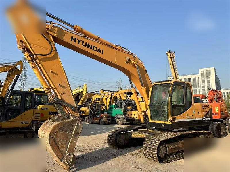 HYUNDAI ROBEX 220 LC-9S - Excavadora de cadenas: foto 5 HYUNDAI ROBEX 220 LC-9S - Excavadora de cadenas: foto 5