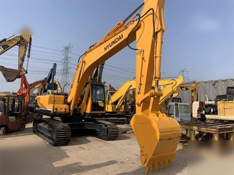 HYUNDAI ROBEX 220 LC-9S - Excavadora de cadenas: foto 3 HYUNDAI ROBEX 220 LC-9S - Excavadora de cadenas: foto 3