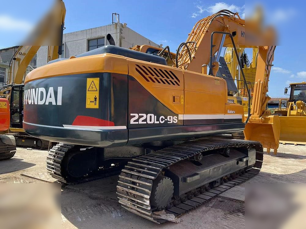 HYUNDAI ROBEX 220 LC-9S - Excavadora de cadenas: foto 3 HYUNDAI ROBEX 220 LC-9S - Excavadora de cadenas: foto 3