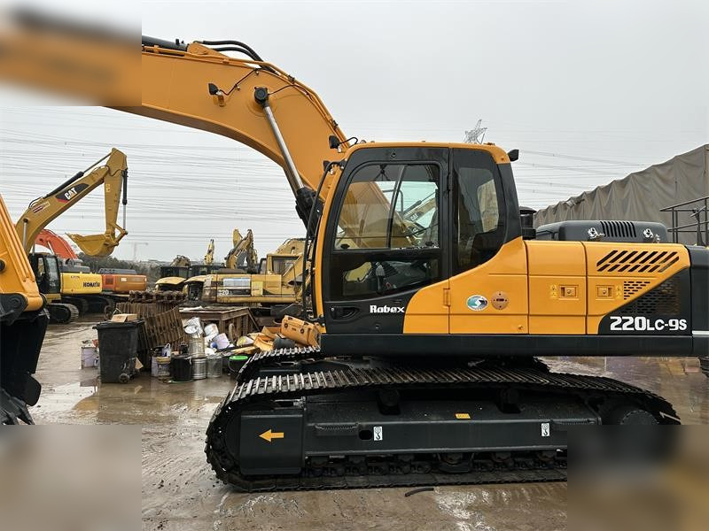 HYUNDAI ROBEX 220 LC-9S - Excavadora de cadenas: foto 2 HYUNDAI ROBEX 220 LC-9S - Excavadora de cadenas: foto 2